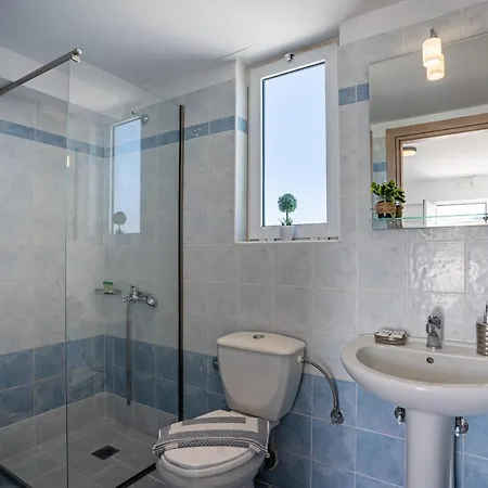 Azure Seaside Apts Magnisia