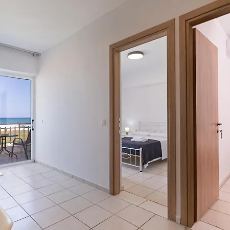 Azure Seaside Apts * Magnisía