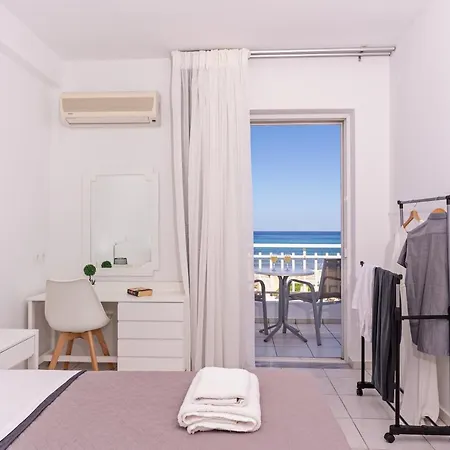 Azure Seaside Apts * Magnisía