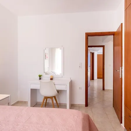 דירה Azure Seaside Apts *